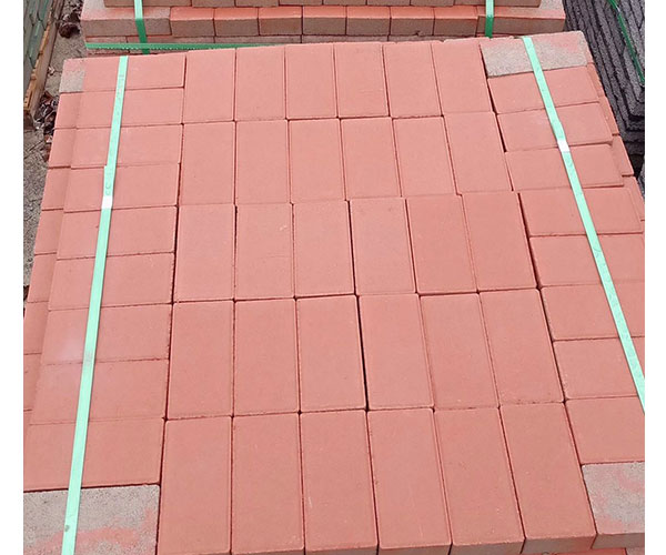 临沂荷兰砖告诉您新型的防滑荷兰砖是怎样发展